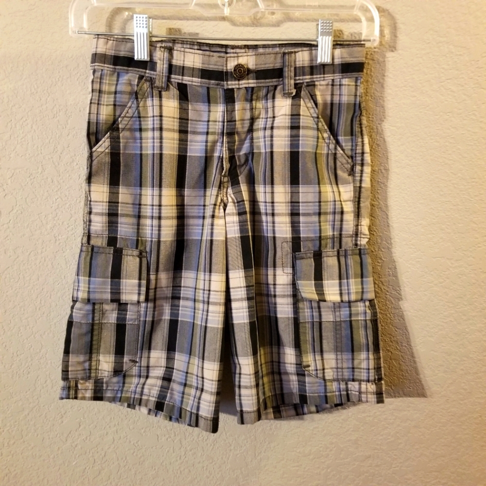 Wrangler Boys Blue & Green Plaid Cargo Shorts Size 8